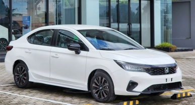 4-seater car